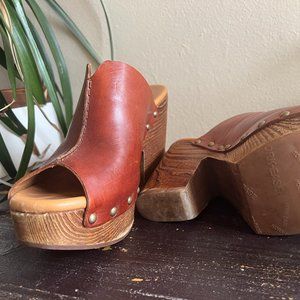 Kork-Ease open toed clogs
